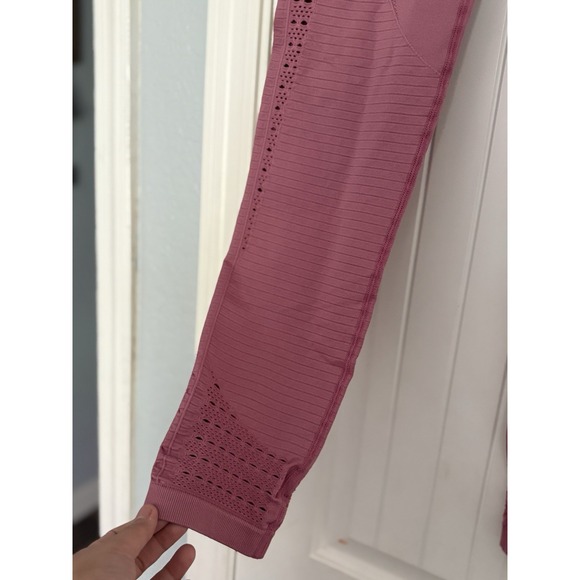 Gymshark‎ Energy Seamless Leggings Mauve Pink 14" Across No Tag Vented Laser Cut - Picture 2 of 5